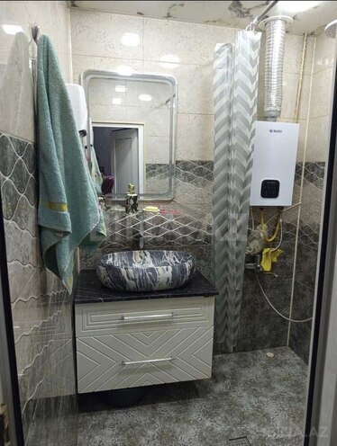 Satılır 2 otaqlı köhnə tikili 55 m², Qara Qarayev m., photo 8 from 10