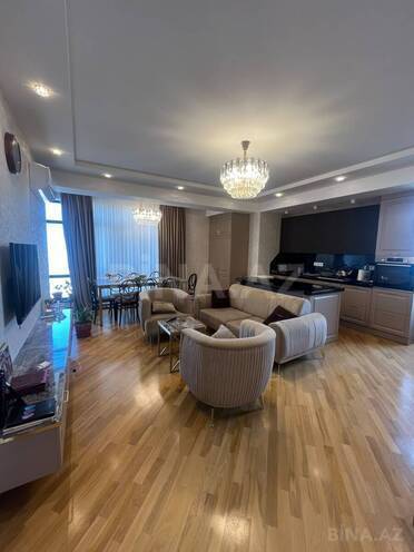 Продается 4-комн. новостройка 151 м², м. Ази Асланов, photo 1 from 17