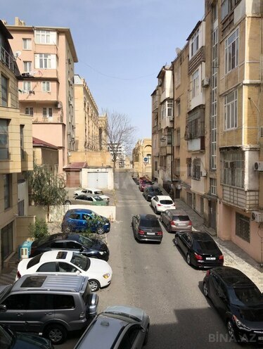 Продаётся 2-комн. вторичка 60 м², м. Ичеришехер, photo 17 from 21