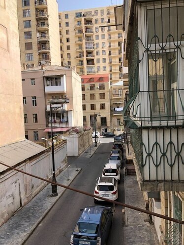 Продаётся 2-комн. вторичка 60 м², м. Ичеришехер, photo 18 from 21