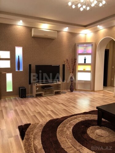 Продаётся 2-комн. вторичка 60 м², м. Ичеришехер, photo 3 from 21