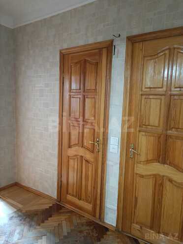 Продаётся 3-комн. вторичка 80 м², м. Ази Асланов, photo 13 from 18