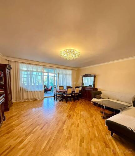 Satılır 4 otaqlı köhnə tikili 125 m², Avtovağzal m., photo 1 from 13