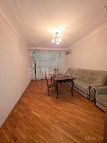 Сдается 3-комн. вторичка 90 м², Ясамальский р., photo 1 from 8