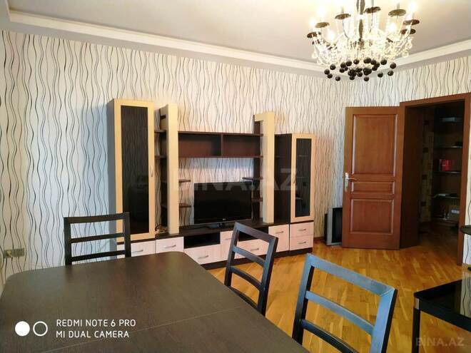 Сдаётся 2-комн. вторичка 60 м², м. Ичеришехер, photo 1 from 19