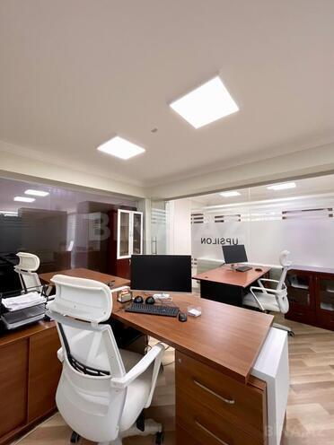 Сдается 11-комн. офис 400 м², м. Элмляр Академиясы, photo 6 from 28