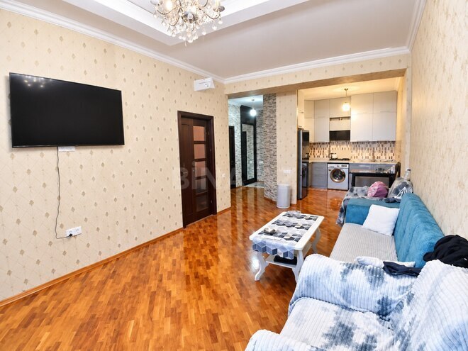 Продается 2-комн. новостройка 67 м², м. Кара Караев, photo 1 from 27