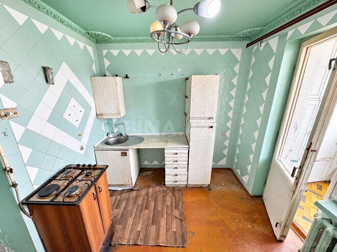 Satılır 3 otaqlı köhnə tikili 75 m², Qara Qarayev m., photo 11 from 16