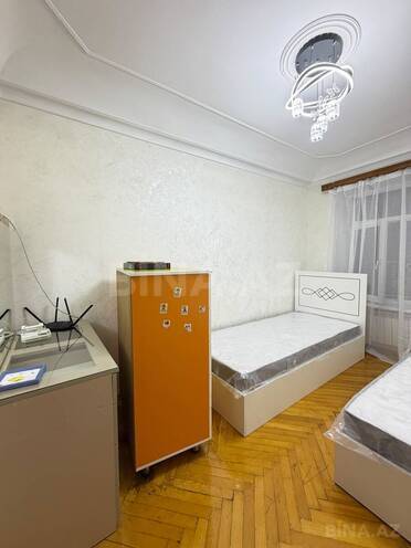 Сдаётся 3-комн. вторичка 100 м², м. Элмляр Академиясы, photo 7 from 12