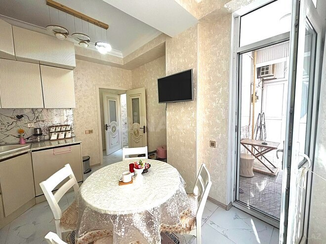 Продается 3-комн. новостройка 108 м², м. Кара Караев, photo 19 from 32
