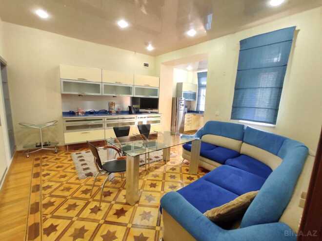İcarəyə verilir 4 otaqlı köhnə tikili 160 m², İçəri Şəhər m., photo 1 from 22