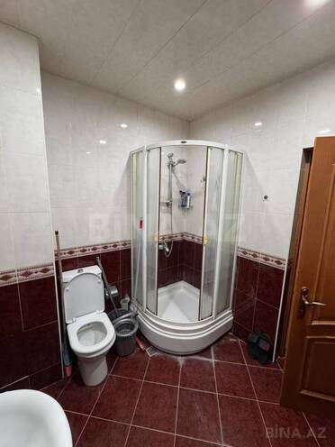 Сдается 3-комн. вторичка 140 м², м. Низами, photo 15 from 17