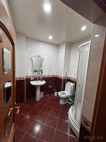Сдается 3-комн. вторичка 140 м², м. Низами, photo 14 from 17