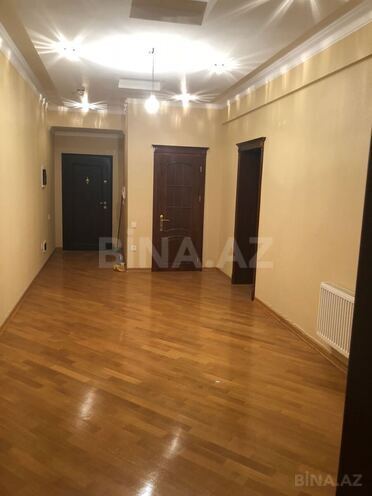 Сдается 3-комн. новостройка 150 м², м. Элмляр Академиясы, photo 1 from 17