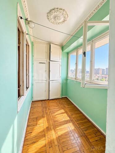 Продается 3-комн. вторичка 75 м², м. Кара Караев, photo 7 from 14