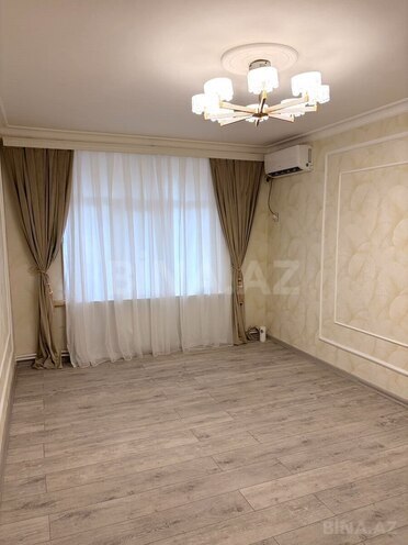 Продается 2-комн. вторичка 40 м², м. Нариман Нариманов, photo 1 from 10