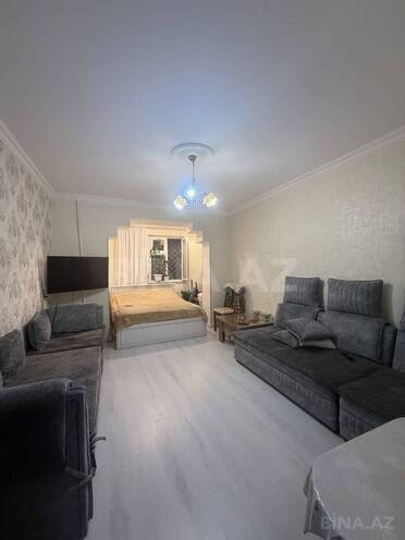 Продается 2-комн. вторичка 60 м², м. Ази Асланов, photo 1 from 10