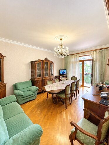 Сдаётся 3-комн. вторичка 80 м², м. Гянджлик, photo 1 from 8