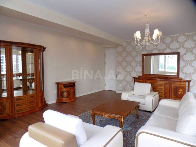İcarəyə verilir 4 otaqlı yeni tikili 200 m², 28 May m., photo 19 from 23