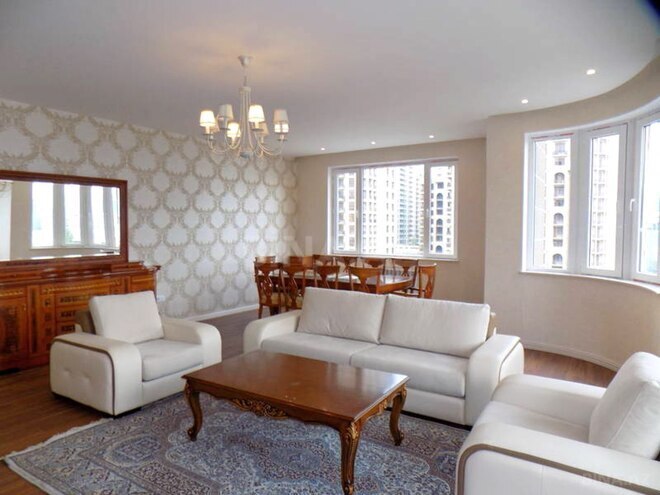 İcarəyə verilir 4 otaqlı yeni tikili 200 m², 28 May m., photo 21 from 23