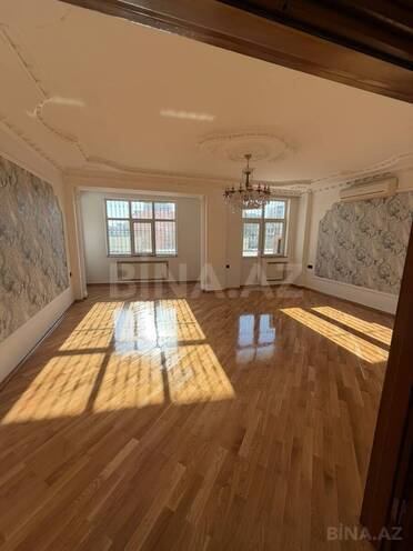 Продаётся 3-комн. новостройка 120 м², м. Нефтчиляр, photo 1 from 24