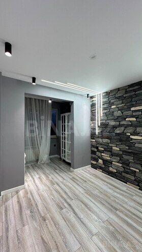Satılır 3 otaqlı köhnə tikili 75 m², İnşaatçılar m., photo 14 from 19
