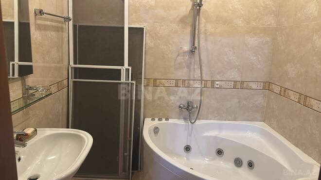 Сдается 3-комн. новостройка 130 м², м. Иншаатчылар, photo 8 from 10