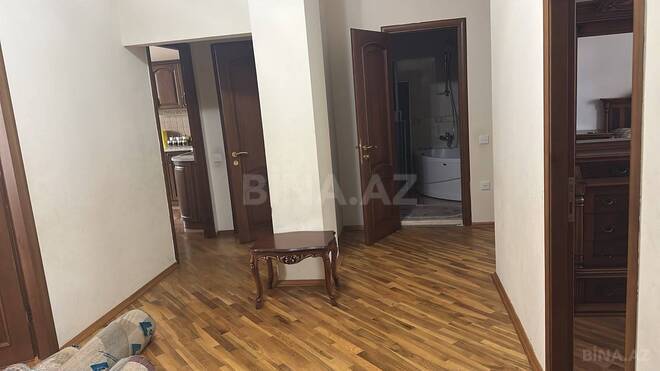 Сдается 3-комн. новостройка 130 м², м. Иншаатчылар, photo 9 from 10