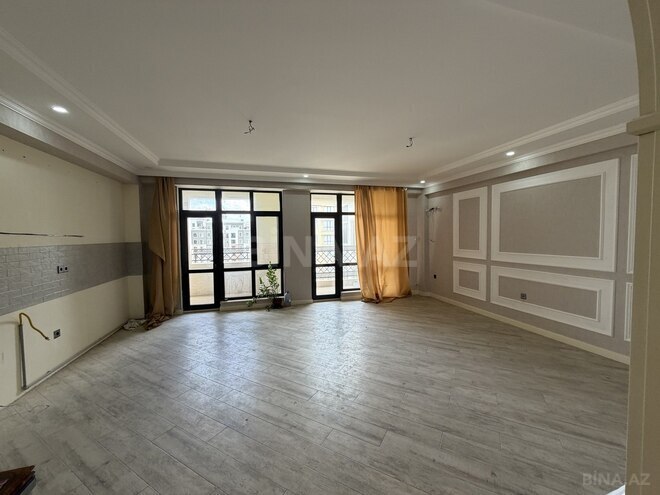 Продается 3-комн. новостройка 116 м², м. Кара Караев, photo 1 from 20