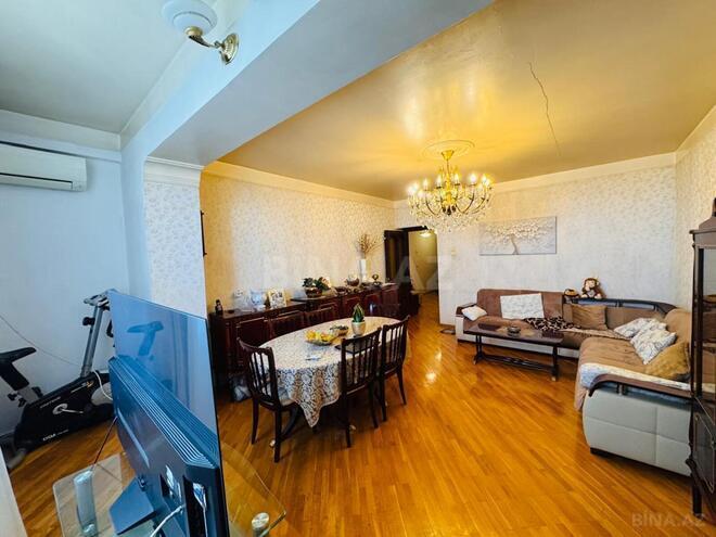 Satılır 3 otaqlı köhnə tikili 75 m², Elmlər Akademiyası m., photo 3 from 17
