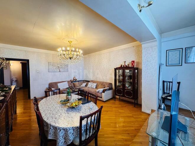 Satılır 3 otaqlı köhnə tikili 75 m², Elmlər Akademiyası m., photo 4 from 17