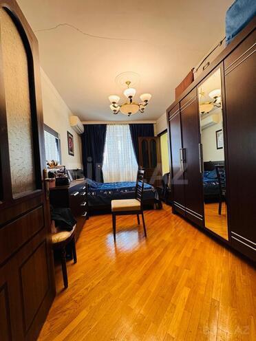 Satılır 3 otaqlı köhnə tikili 75 m², Elmlər Akademiyası m., photo 11 from 17