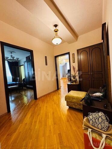 Satılır 3 otaqlı köhnə tikili 75 m², Elmlər Akademiyası m., photo 8 from 17