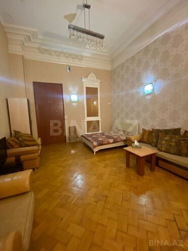 İcarəyə verilir 1 otaqlı köhnə tikili 60 m², Sahil m., photo 1 from 11
