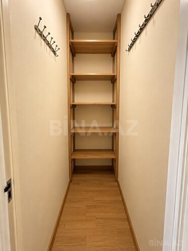 Satılır 2 otaqlı köhnə tikili 60 m², İnşaatçılar m., photo 9 from 10