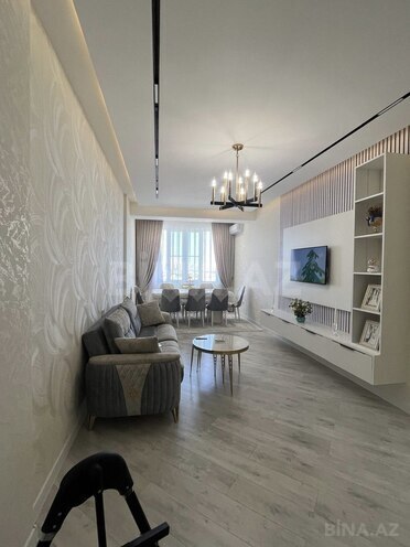 Продаётся 3-комн. новостройка 105 м², м. Иншаатчылар, photo 1 from 13