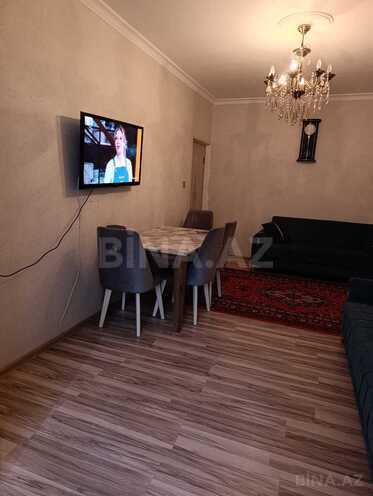 Satılır 3 otaqlı köhnə tikili 85 m², İnşaatçılar m., photo 1 from 17