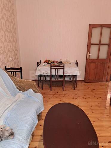 Продается 2-комн. вторичка 65 м², м. Иншаатчылар, photo 1 from 12