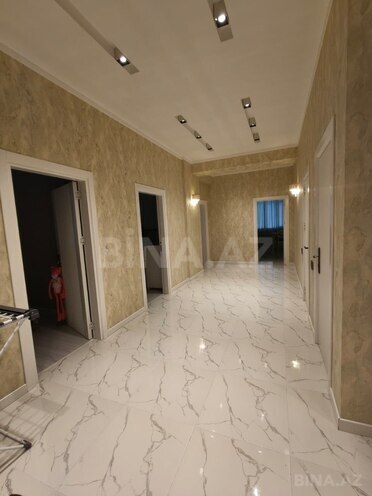 Продается 3-комн. новостройка 125 м², пос. Бакиханова, photo 1 from 18