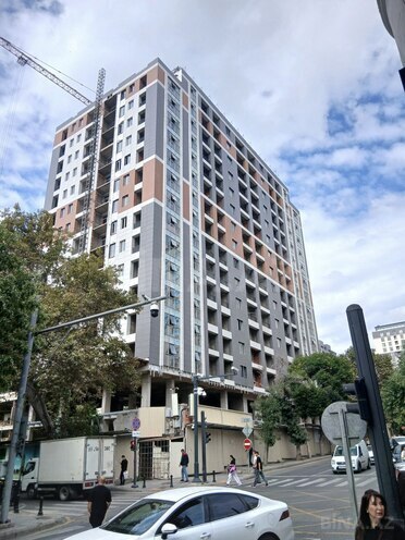 Satılır 3 otaqlı yeni tikili 176.5 m², 28 May m., photo 1 from 19