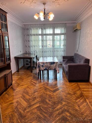 Сдается 3-комн. вторичка 62 м², м. Нефтчиляр, photo 6 from 9