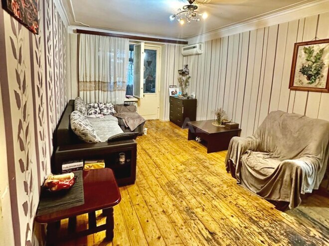 Продается 2-комн. вторичка 50 м², м. Кара Караев, photo 11 from 20