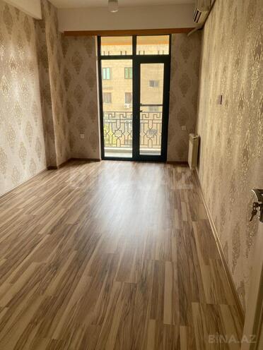 Сдается 2-комн. новостройка 65 м², м. Кара Караев, photo 1 from 11