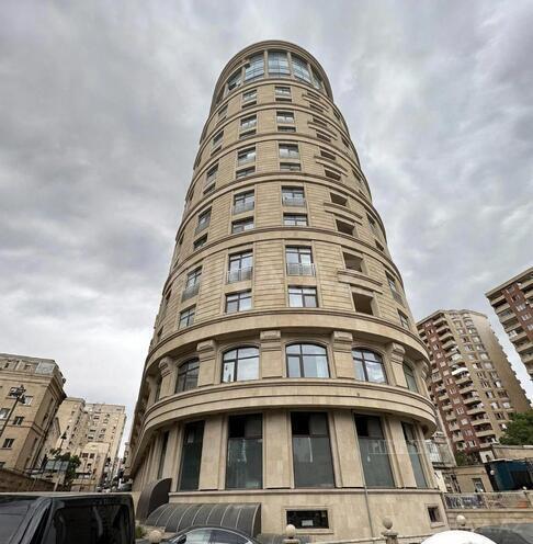 Сдается 3-комн. новостройка 165 м², м. Низами, photo 1 from 29
