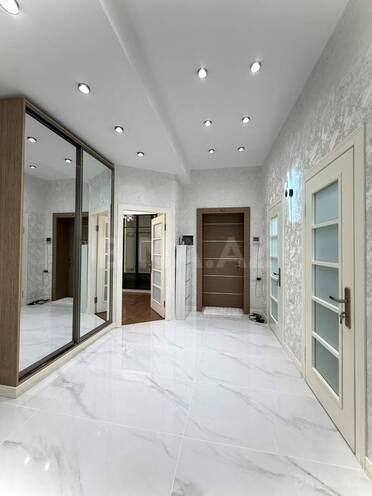 Продается 3-комн. новостройка 105 м², м. 8 ноября, photo 1 from 16