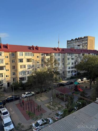 Satılır 3 otaqlı köhnə tikili 75 m², Yasamal r., photo 13 from 14