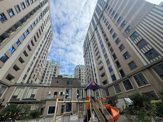 Продаётся 3-комн. новостройка 100 м², Насиминский  р., photo 1 from 17