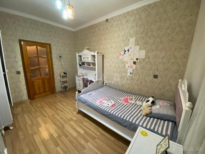 Satılır 4 otaqlı köhnə tikili 120 m², İnşaatçılar m., photo 15 from 25