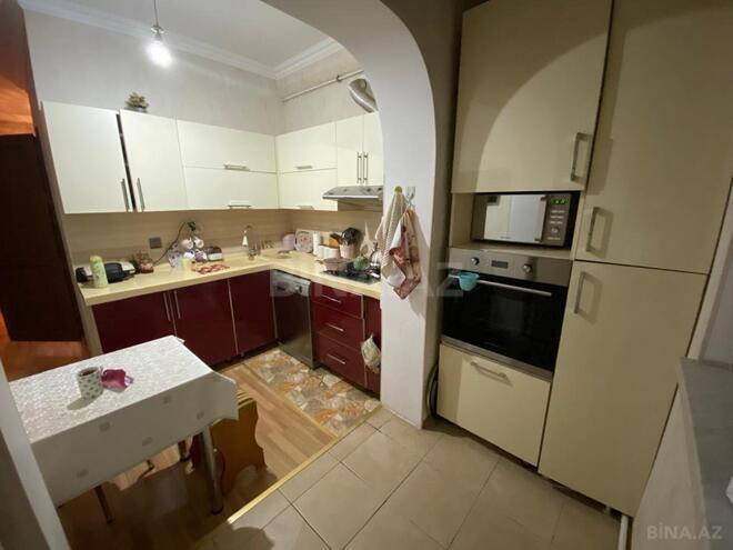 Satılır 4 otaqlı köhnə tikili 120 m², İnşaatçılar m., photo 16 from 25