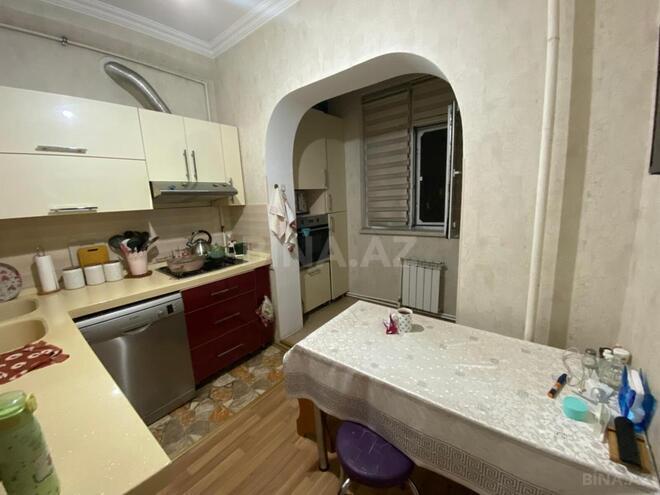 Satılır 4 otaqlı köhnə tikili 120 m², İnşaatçılar m., photo 17 from 25